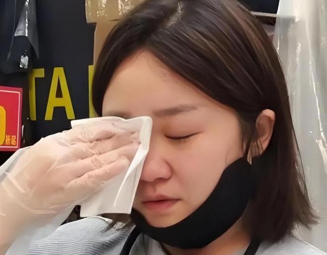妈近况曝光！摆摊卖甜品想踏出重生第一步麻将胡了试玩平台“重庆姐弟坠亡案”妈(图5)